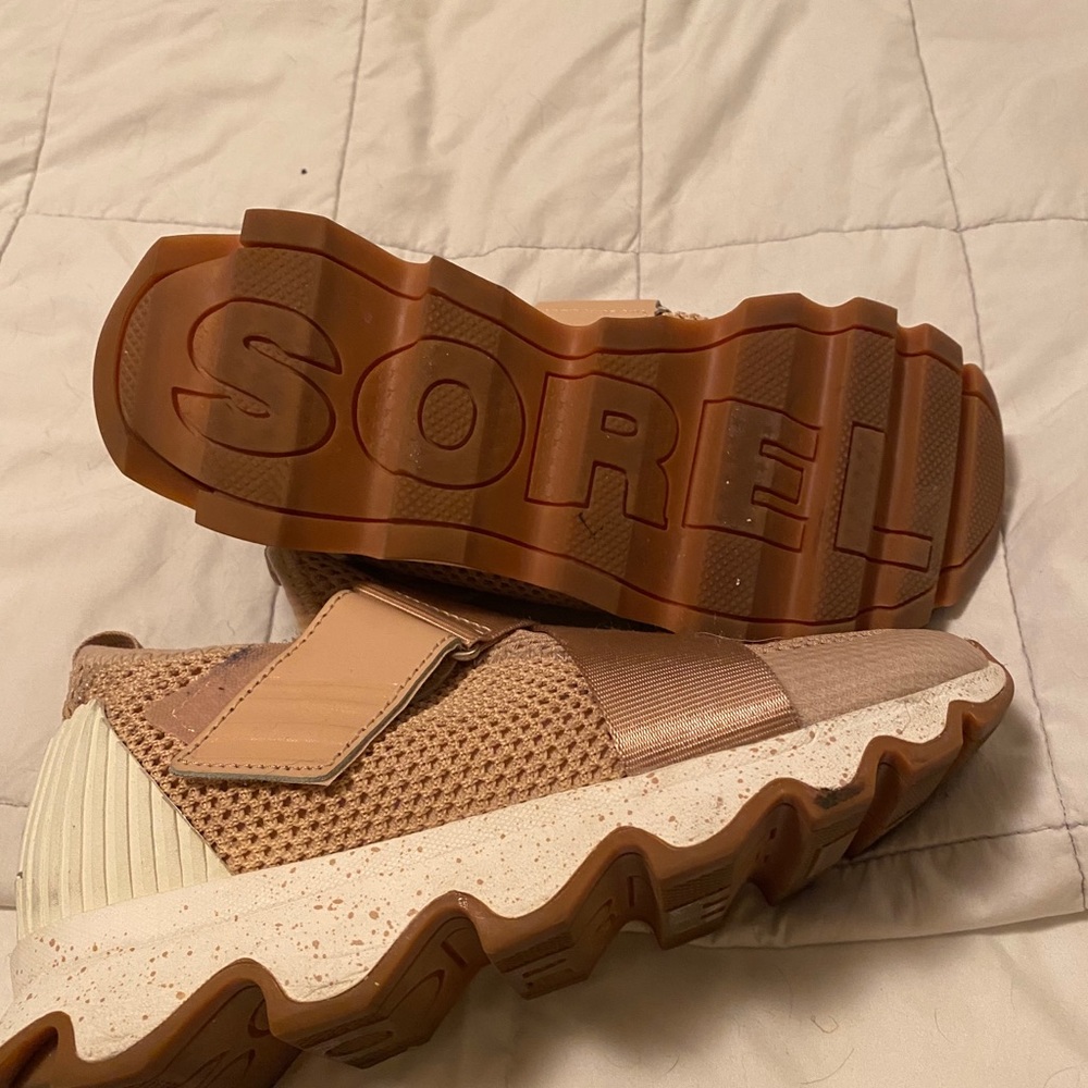 Sorel sneaks